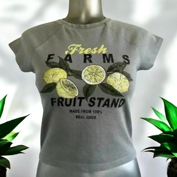 🆕Fresh  Lemons Crop Top - Picture 1 of 15